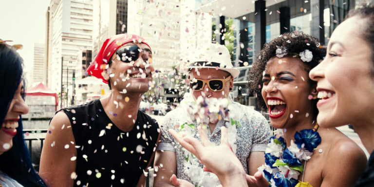 Como o carnaval impulsiona o turismo e a locação de curta temporada?